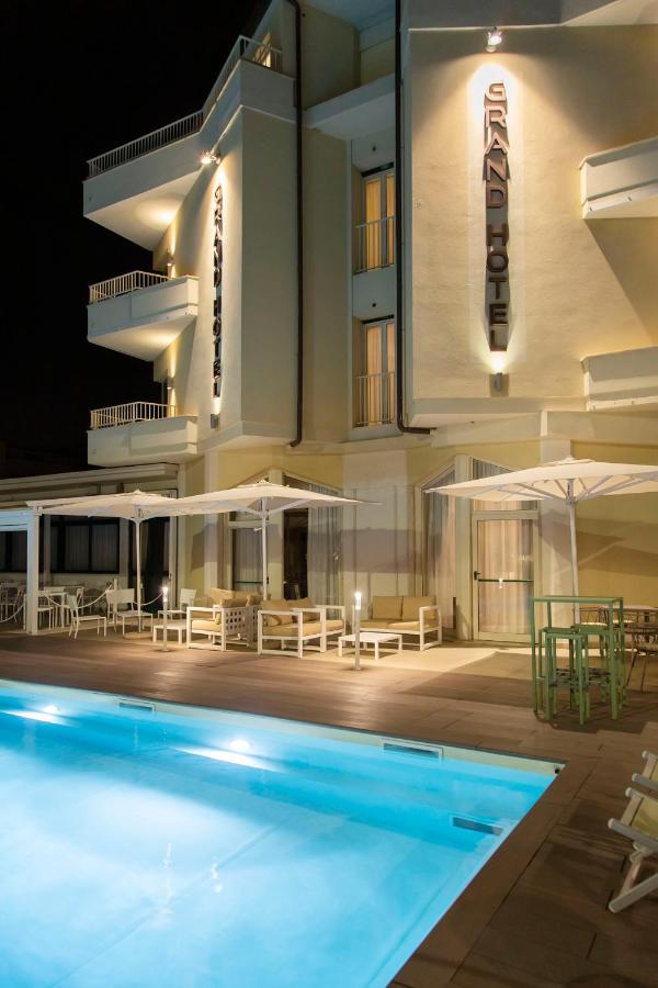 Grand Hotel ฟอร์เต เดย์ มาร์มี ภายนอก รูปภาพ
