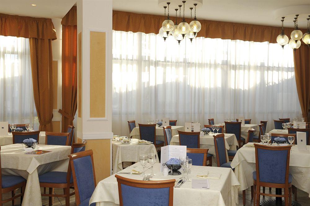 Grand Hotel ฟอร์เต เดย์ มาร์มี ภายนอก รูปภาพ