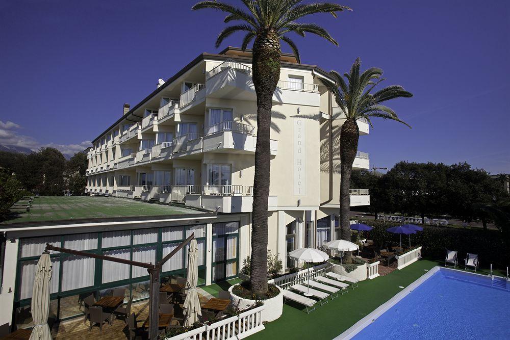 Grand Hotel ฟอร์เต เดย์ มาร์มี ภายนอก รูปภาพ