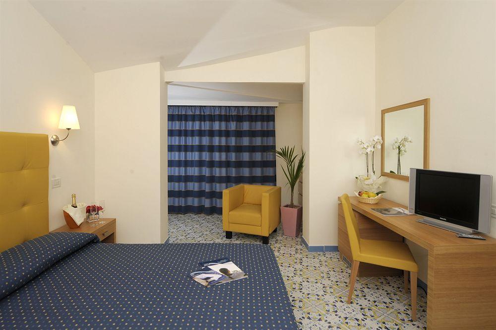 Grand Hotel ฟอร์เต เดย์ มาร์มี ภายนอก รูปภาพ
