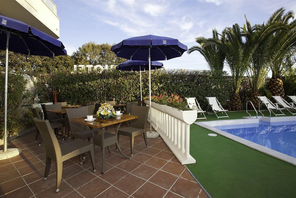 Grand Hotel ฟอร์เต เดย์ มาร์มี ภายนอก รูปภาพ
