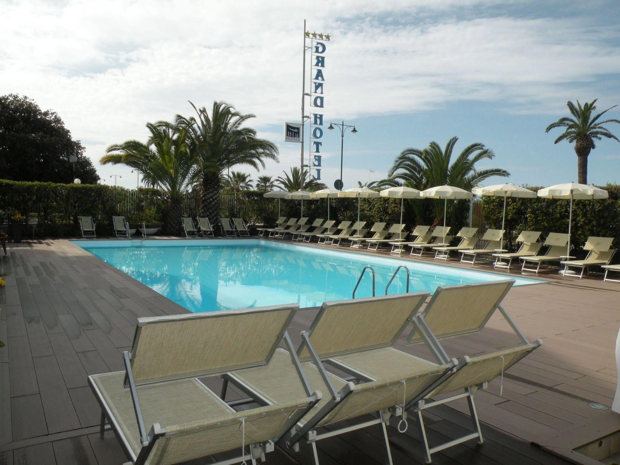 Grand Hotel ฟอร์เต เดย์ มาร์มี ภายนอก รูปภาพ